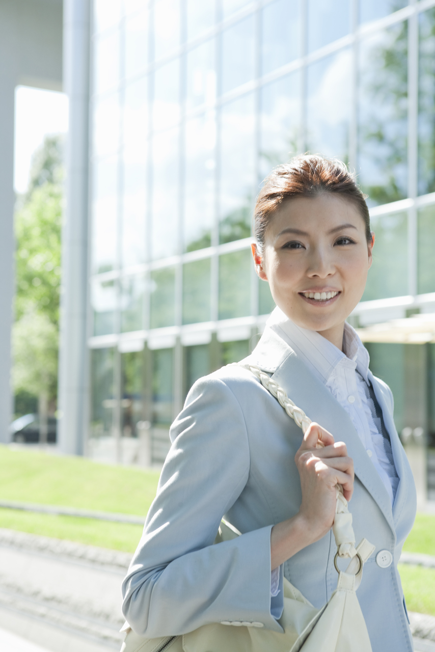 傷病手当金をもらっている人にボーナスを出すとどうなる？？